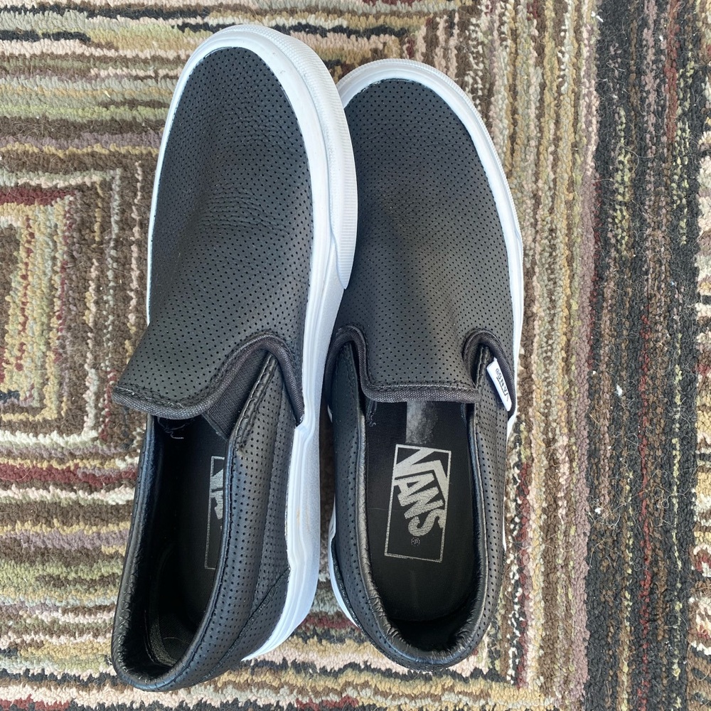 Black vans with design